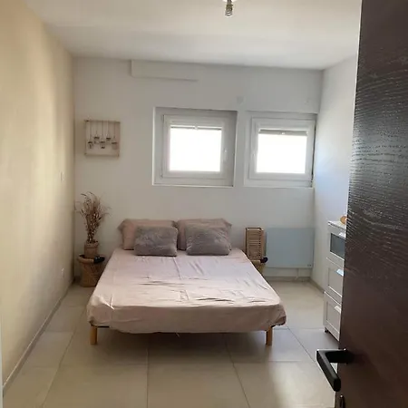 Location saisonnière bas de villa semaine Appartamento *